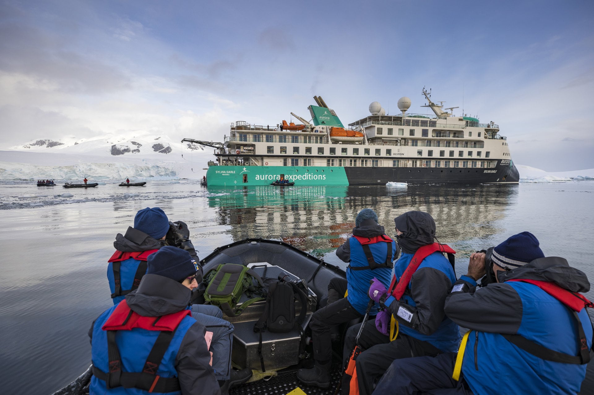 Sylvia_Earle_-_Zodiac_cruising_at_Prospect_Point_Antarctica_Richard_IAnson